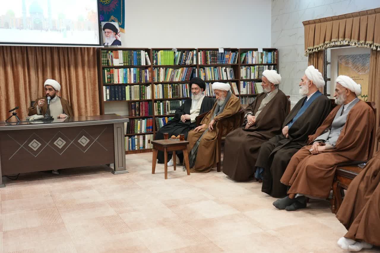 معدفی شخصیتهای برجسته شیعه به نسل جدید با شعر و هنر