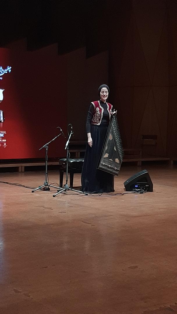 تلفیق هنرمندانه موسیقی ایرانی و عربی با ساز" قانون"