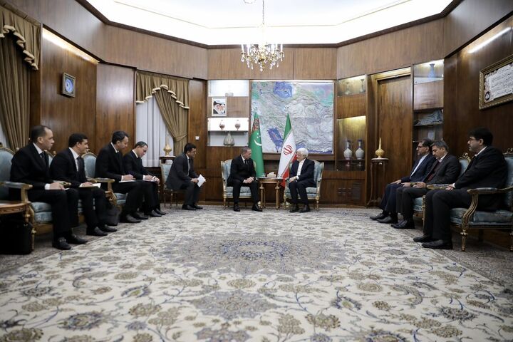 تعمیق روابط اقتصادی و تجاری با ترکمنستان در دستور کار قرار گیرد