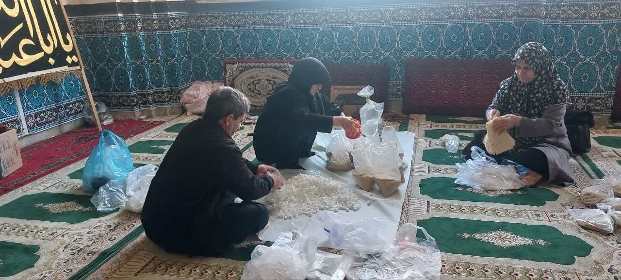 توزیع ۱۶بسته معیشتی بین توانخواهان در اسلام آباد غرب