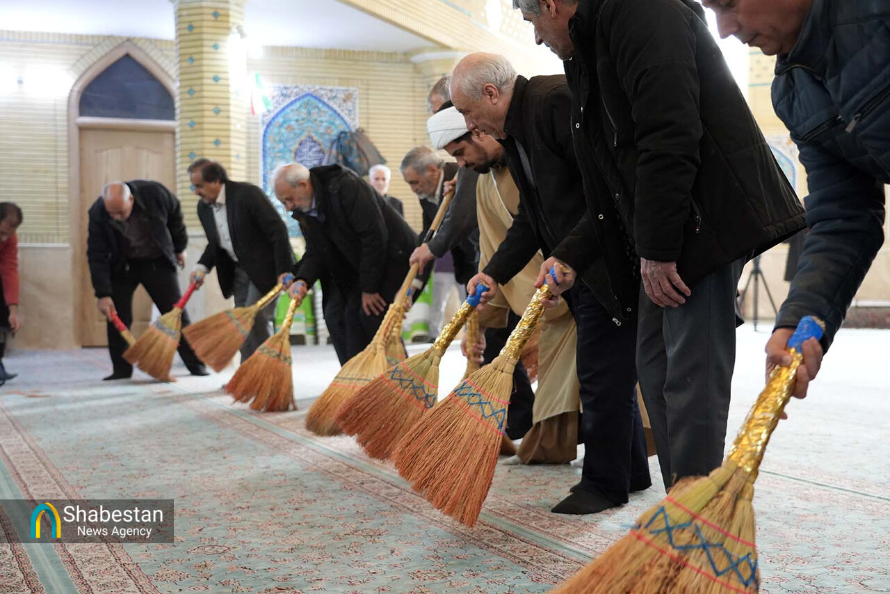 آغاز آئین غبارروبی مساجد در مشهد