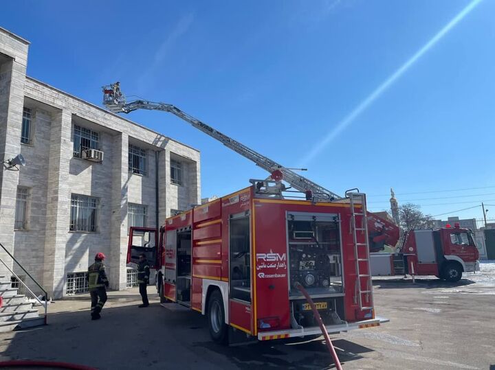 نوسانات برق در هنرستان دخترانه زنجان حادثه آفرید