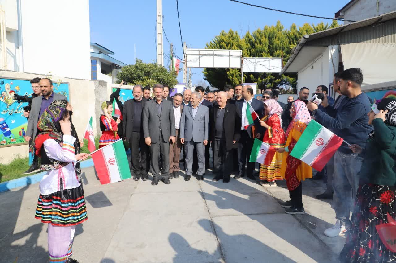 بازدید وزیر آموزش و پرورش از پروژه‌های آموزشی در چالوس