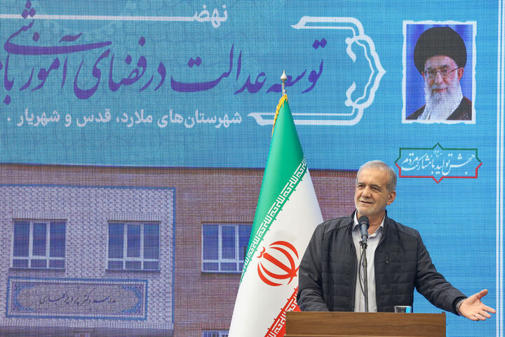 باور «می‌مانیم و می‌سازیم» را در فرزندان ایران ایجاد کنیم