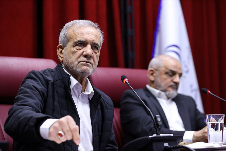 آینده را خودمان باید بسازیم