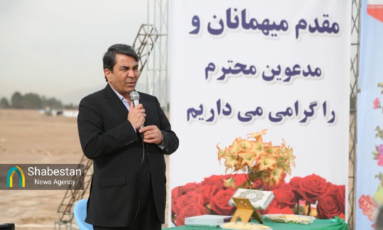 کلنگ زنی ۴۵۶ واحد مسکن مددجویان کمیته امداد در کرمان انجام شد