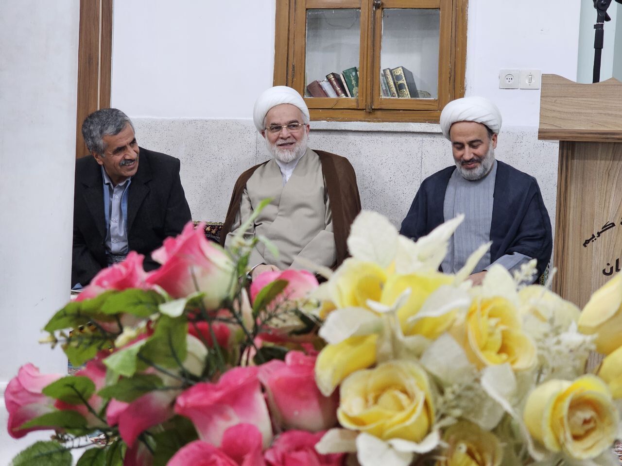 محفل قرآنی در امامزاده هاجره خاتون سنندج برگزار شد