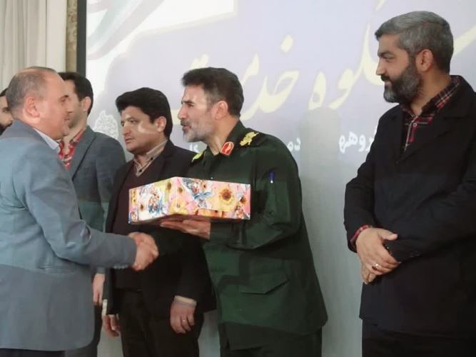 خدمات گروههای جهادی در حوزه محرومیت زدایی، زمینه ساز انقلاب امام زمان(عج)