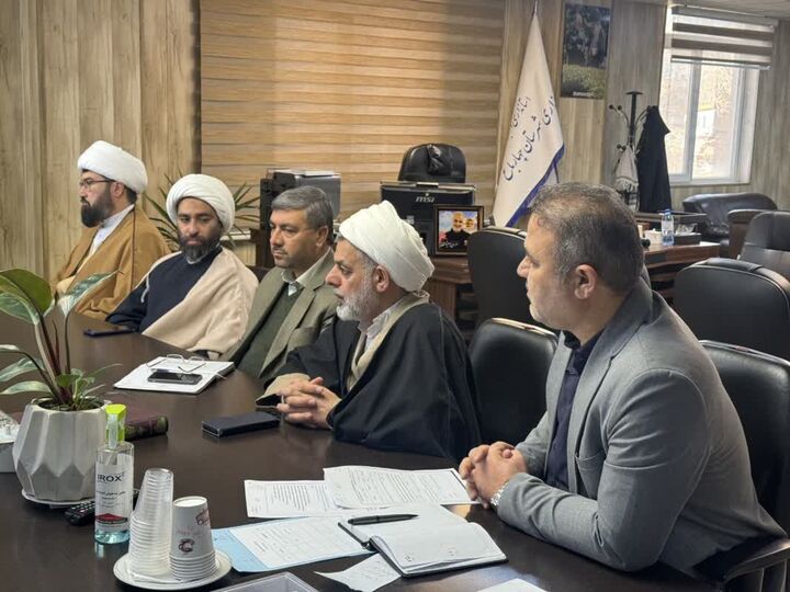 نخستین شورای اقامه نماز فرمانداری شهرستان چهارباغ برپا شد