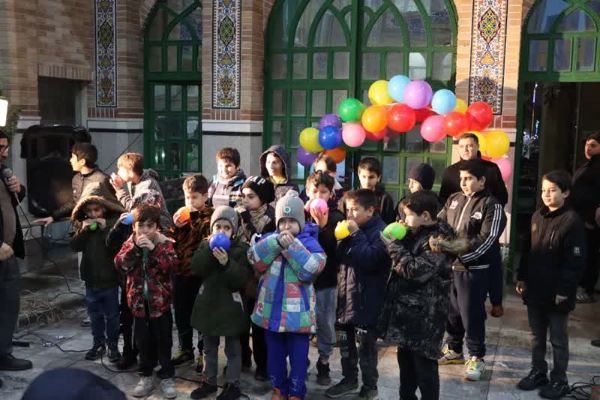 مسجدی برقرار و موفق در جذب دهه هشتادیها و نودیها