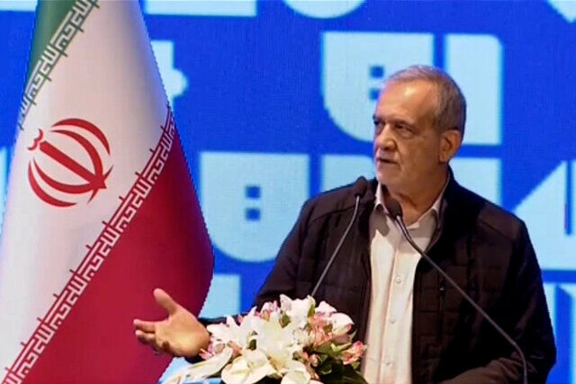 دانشگاه باید جامعه‌محور باشد/ به دانشگاه اختیار حل مشکلات را بدهیم
