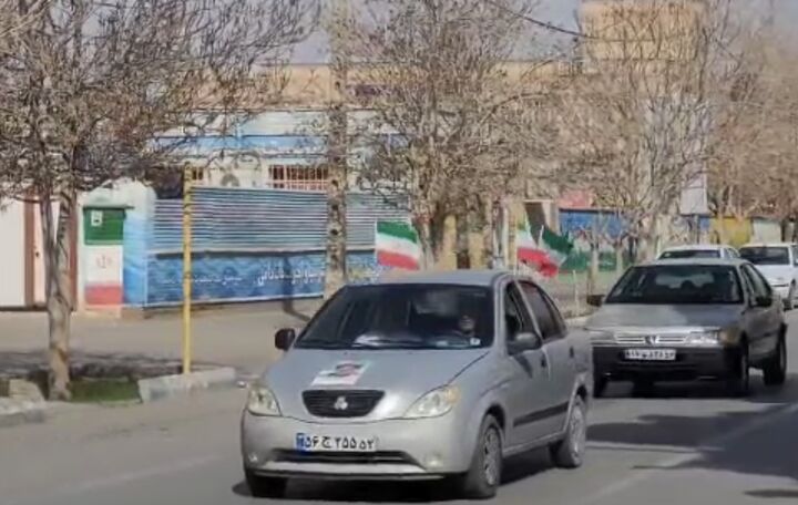 رژه خودرویی کاروان مقاومت شهرستان بشرویه