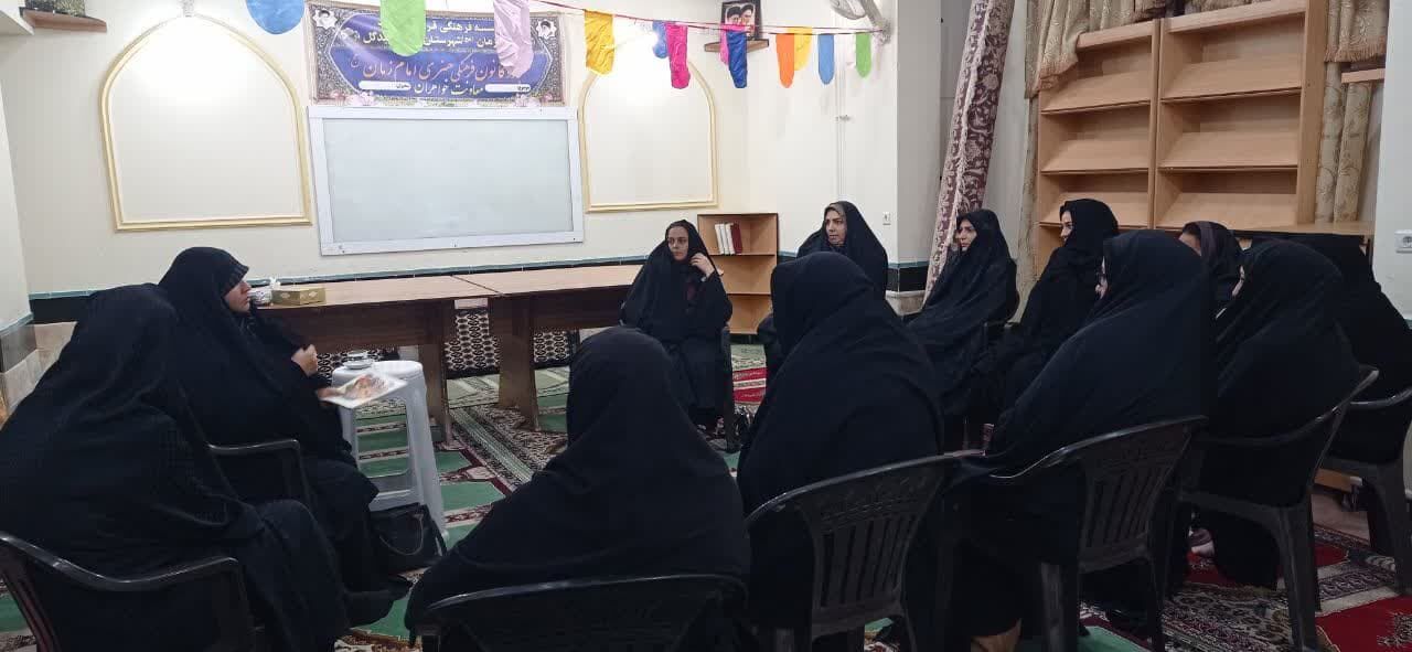 هویت، آزادمنشی و پرورش تفکر سه پایه‌ی تربیت صحیح در کودکان است