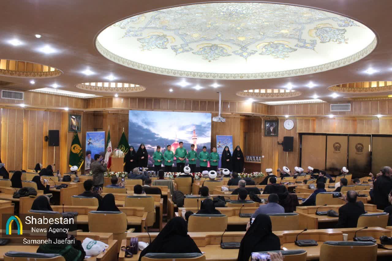 لزوم توزیع قرآن و توجه به آموزشهای قرآنی در مناطق عشایری