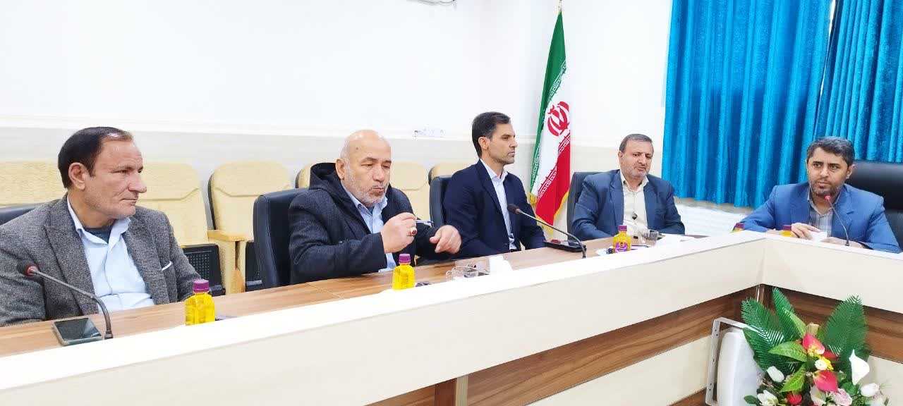 حضور مردم در مصلی ها و مساجد انسجام، وحدت و بزرگی به جامعه و کشور میدهد