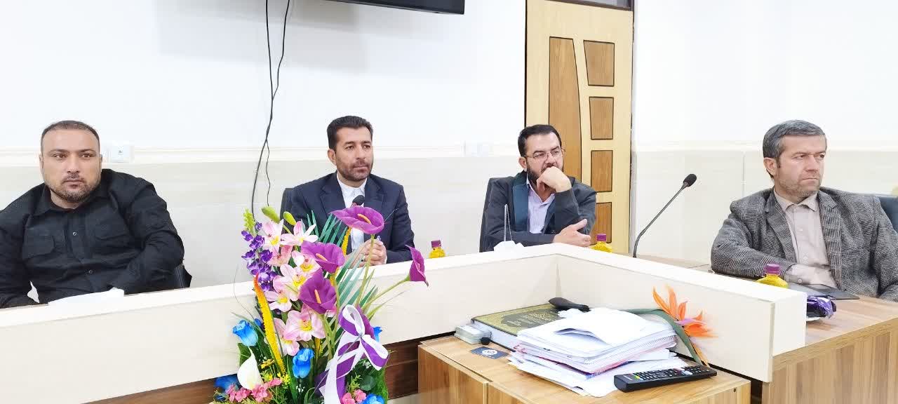 حضور مردم در مصلی ها و مساجد انسجام، وحدت و بزرگی به جامعه و کشور میدهد