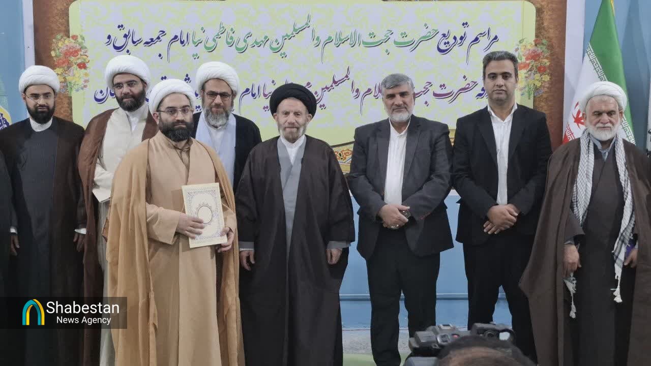 نماز جمعه سنگر مقابله با توطئههای فرهنگی دشمن است