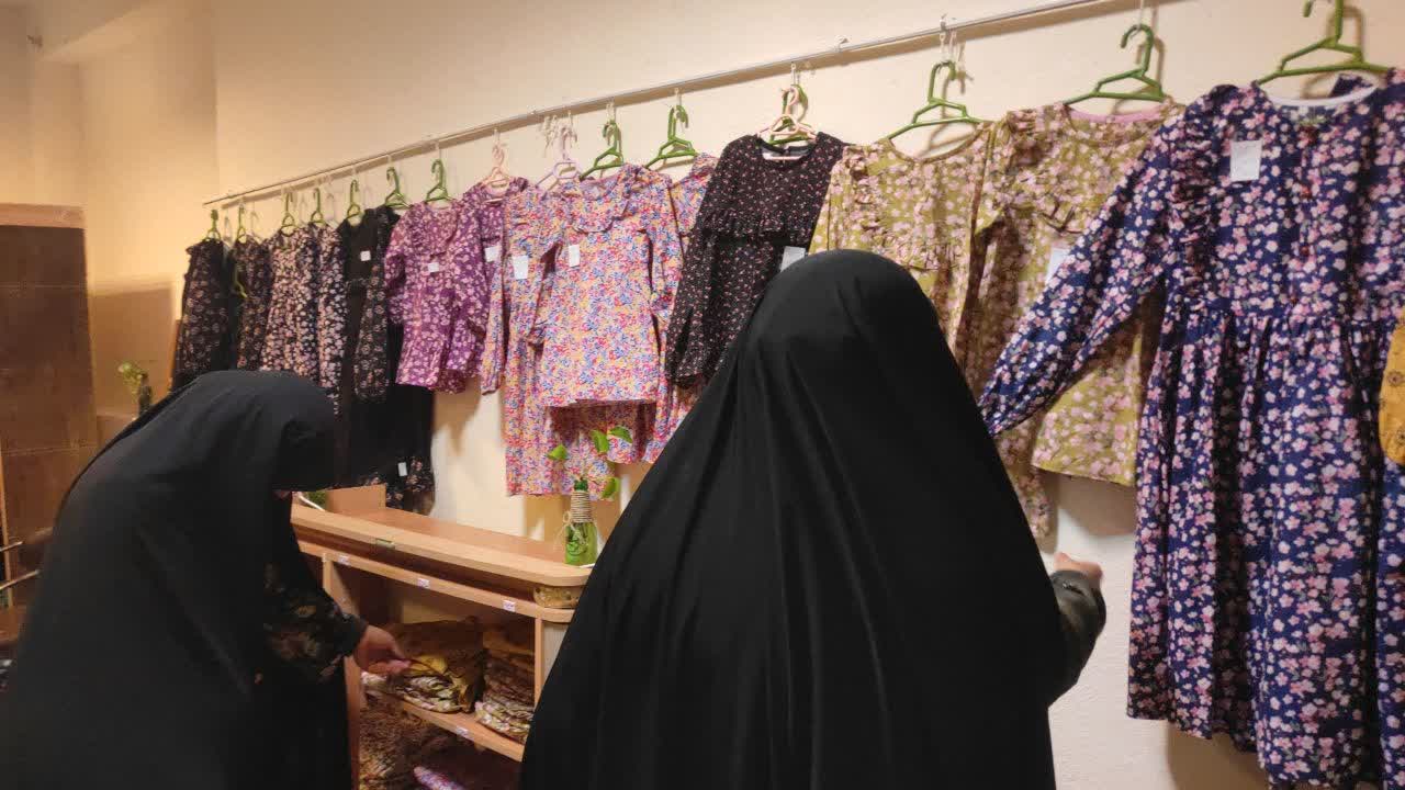 نمایشگاه دائمی پوشاک ایرانی، اسلامی مستوره در شهرستان آستانه اشرفیه برپا شد
