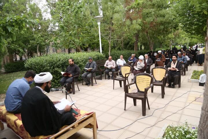 بوستان‌های قم به طنین خوش قرآن، معطّر می شوند