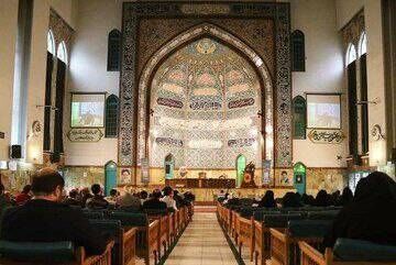گزارش تصویری از اجتماع حافظان قرآن در حسینیه ارشاد