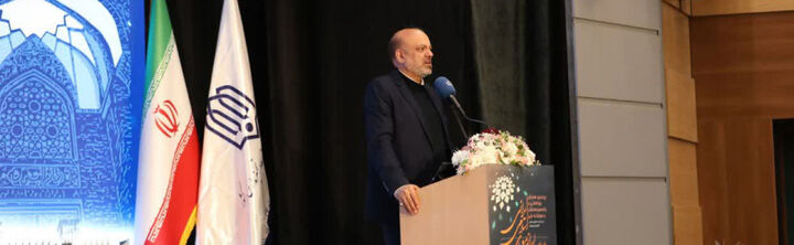 معماری مدرسه هویت است