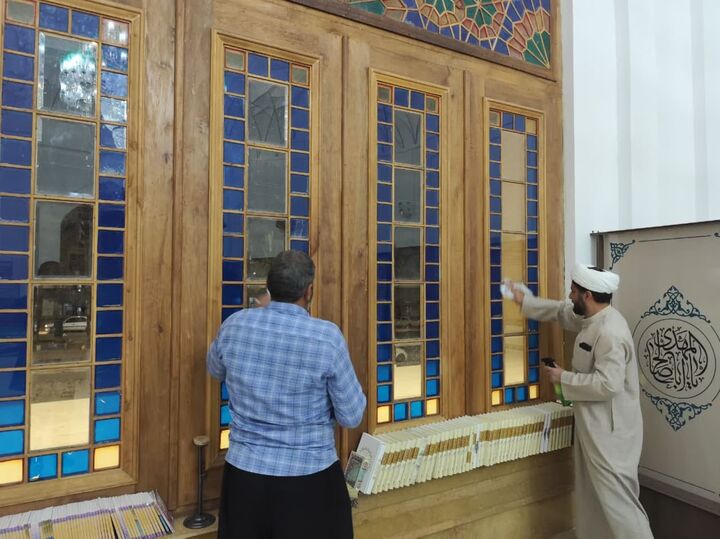 یکی از سنت‌هایی پسندیده در آستانه ماه مبارک رمضان غبارروبی مساجد است