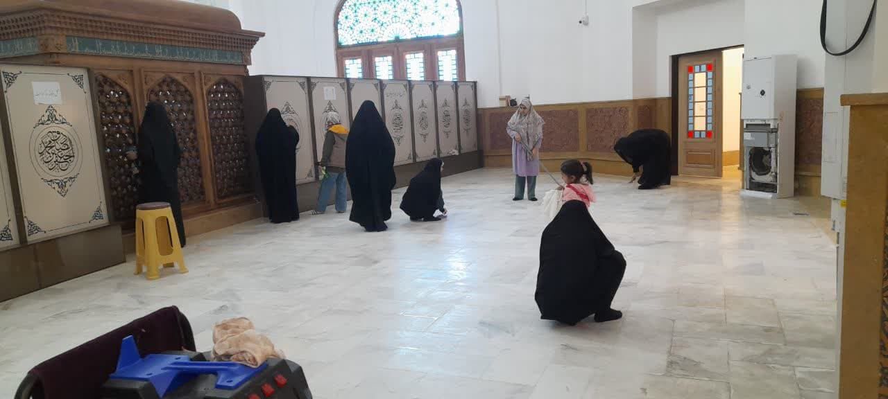 یکی از سنتهایی پسندیده در آستانه ماه مبارک رمضان غبارروبی مساجد است