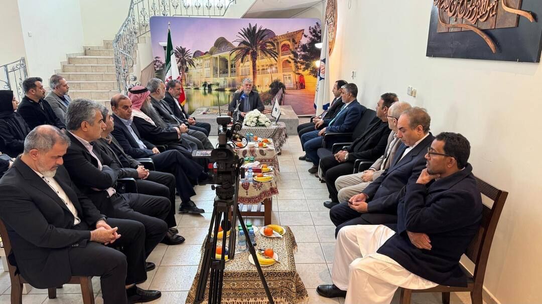 وزیر فرهنگ به تهران بازگشت