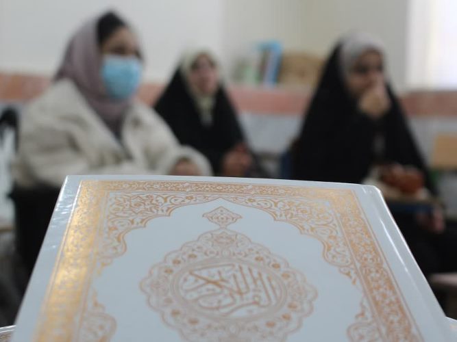 حافظان قرآنی در شهر گرمه به رقابت پرداختند