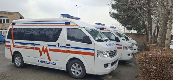 اهدای ۵ دستگاه آمبولانس مجهز به مراکز درمانی مناطق محروم توسط نیروی زمینی سپاه