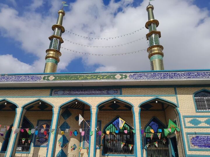 غبارروبی مسجد صاحب الزمان(عج) سنگر در آستانه ماه رمضان