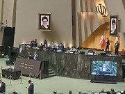 جلوی تورم را خواهیم گرفت/ به اقتصاد کشور مسلطم