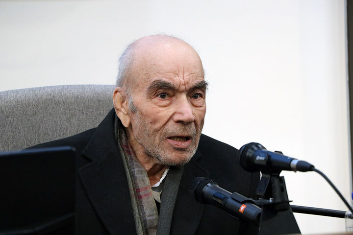 آینده‌نگری را از فلسفه آموختم