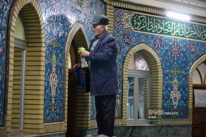 انعکاس آیین غباروبی و آماده سازی مساجد در شبکه استانی زاگرس