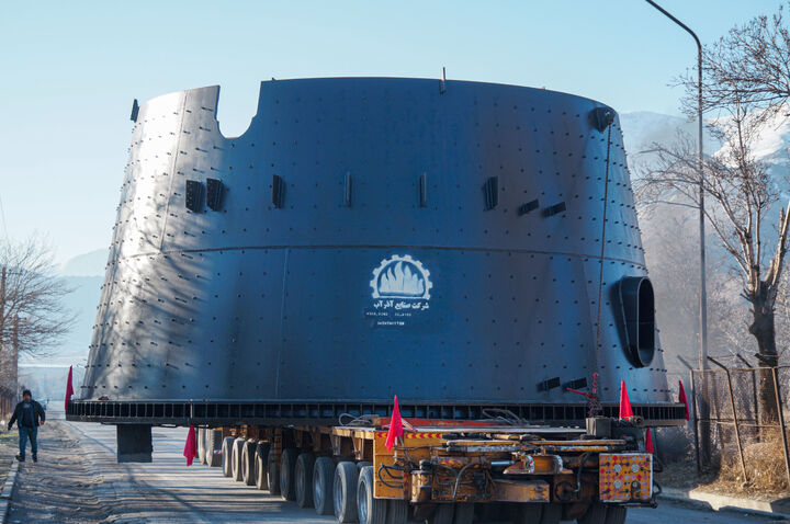 ارسال پایه برج ۶۲ تنی به پتروپالایش مهرخلیج فارس توسط شرکت صنایع آذرآب