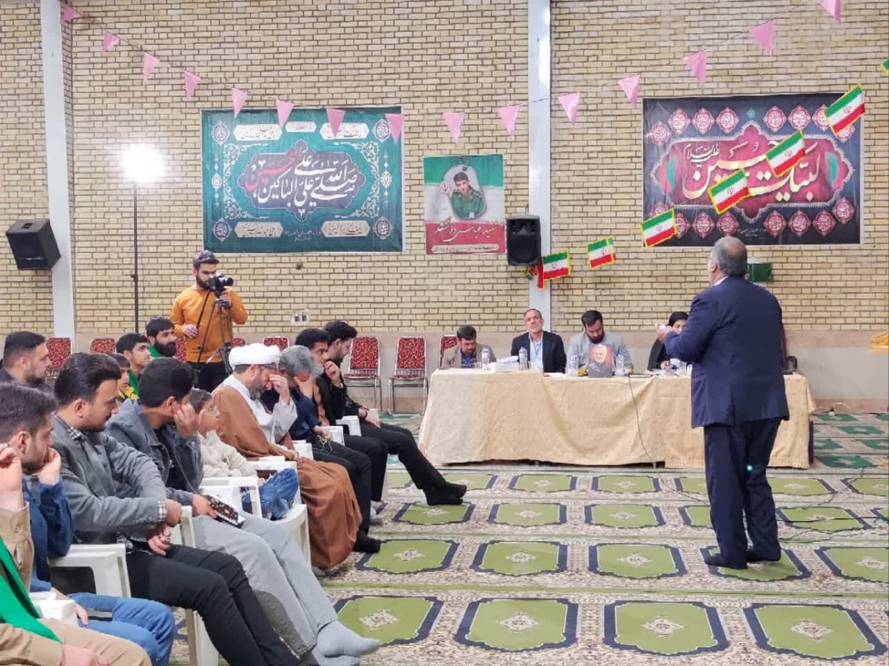 برگزاری نخستین دوره آموزشی فن بیان ویژه مداحان جوان در آران و بیدگل