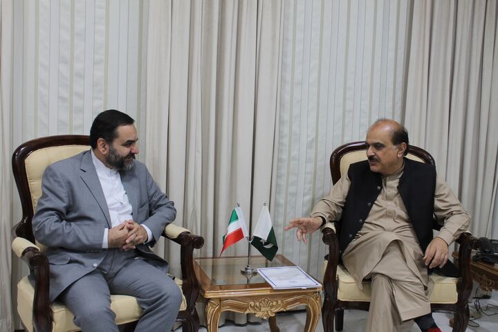 تسهیل آموزش زبان فارسی در مدارس پاکستان