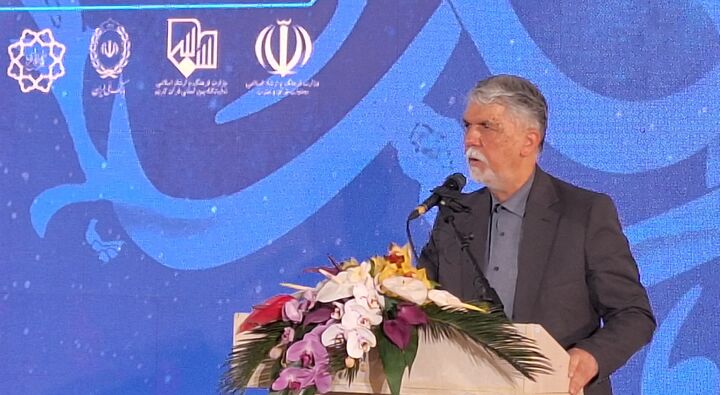 نمایشگاه قرآن فرصت عرضه جلوه‌هایی از اعجاز قرآن به جامعه است