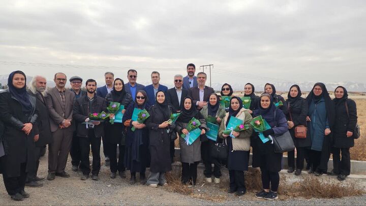 تحویل ۱۸ قطعه زمین در شهر جدید امیرکبیر به خبرنگاران اراکی