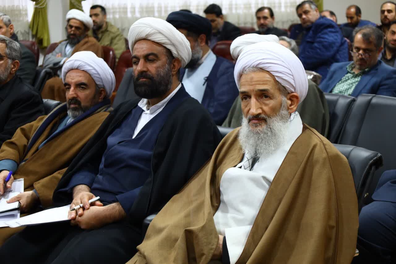 دبیران اقامه نماز با شناخت ضعف‌ها راهکار اجرایی نماز ارائه کنند