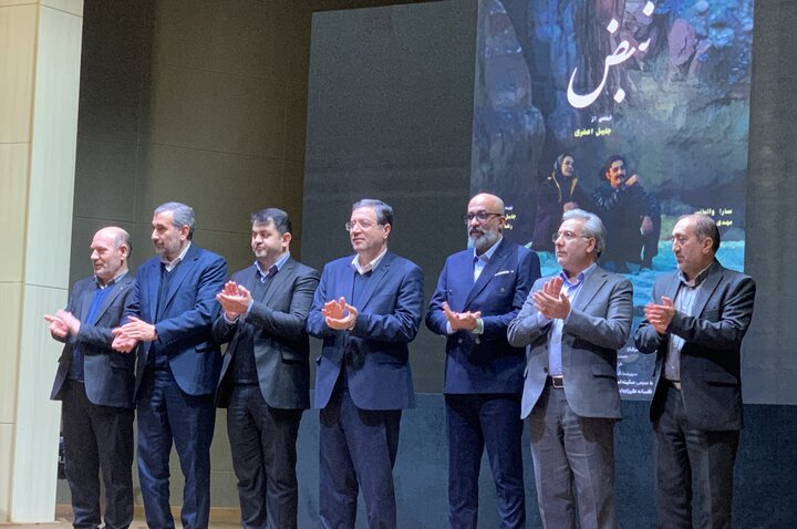 وقتی نبض دریاچه با حیات جنین گره میخورد/هنرمندان با زبان گویای هنر آسیبهای اجتماعی را بیان کنند