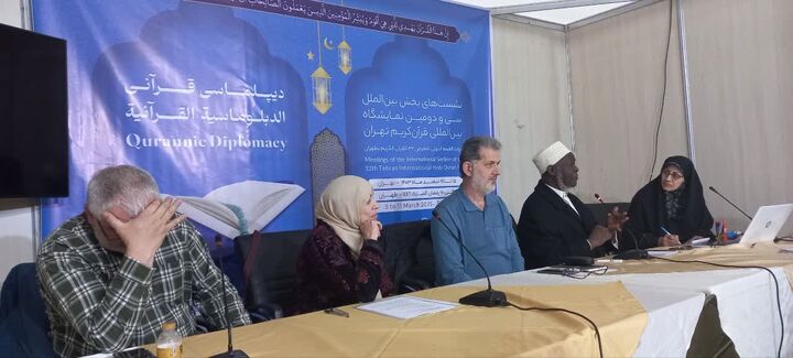 ترجمه برای نشر جهانی باید دارای زبانی ساده باشد