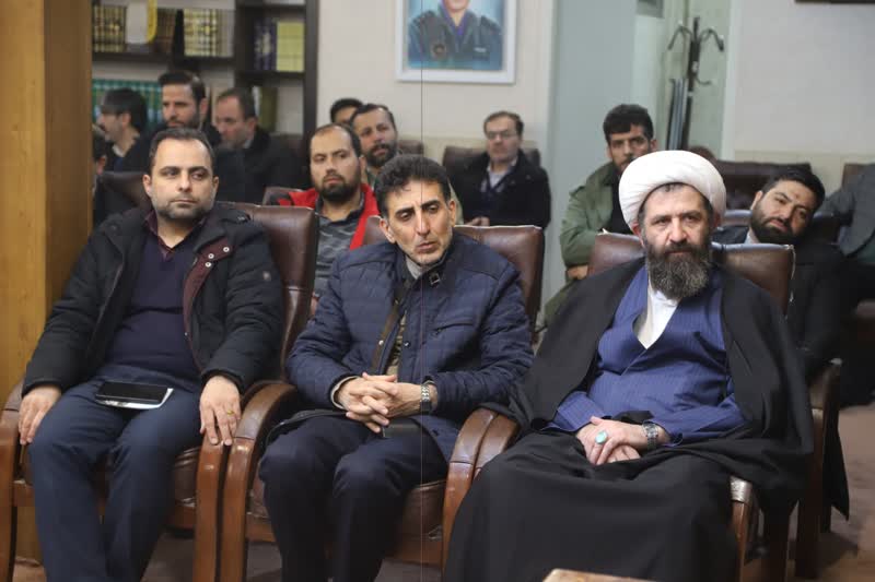 ضرورت استفاده از تجربیات کانونهای موفق برای تشکیل اتاق فکر