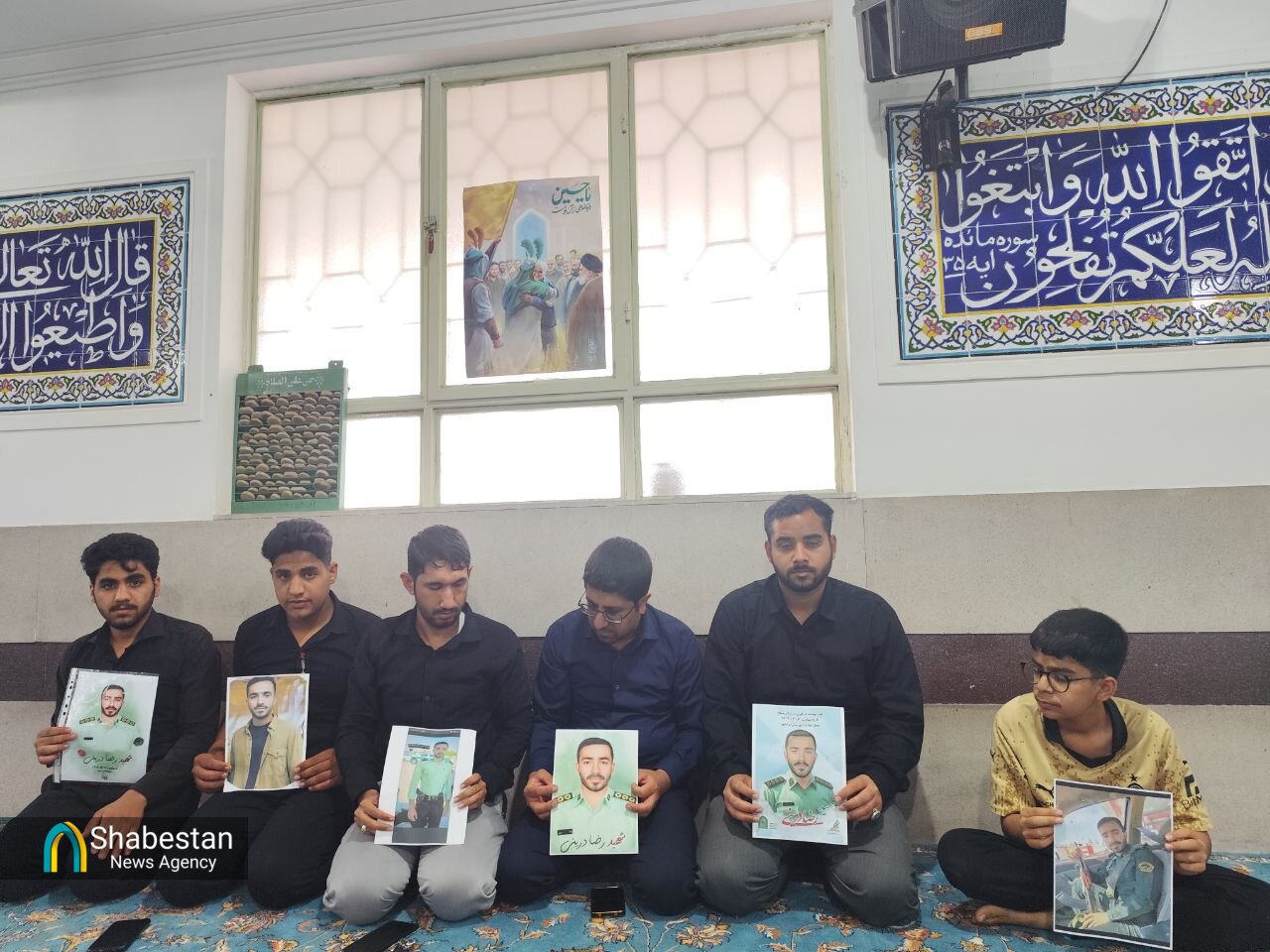 دیدار آخر با لباس شهادت / وداع جانسوز با شهید مدافع امنیت در مسجد امام علی جیرفت