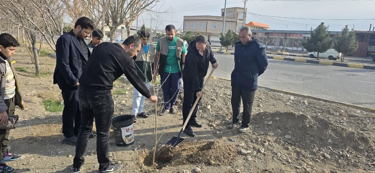 تهیه و توزیع بستههای معیشتی ویژه ماه مبارک رمضان در شهر آوه