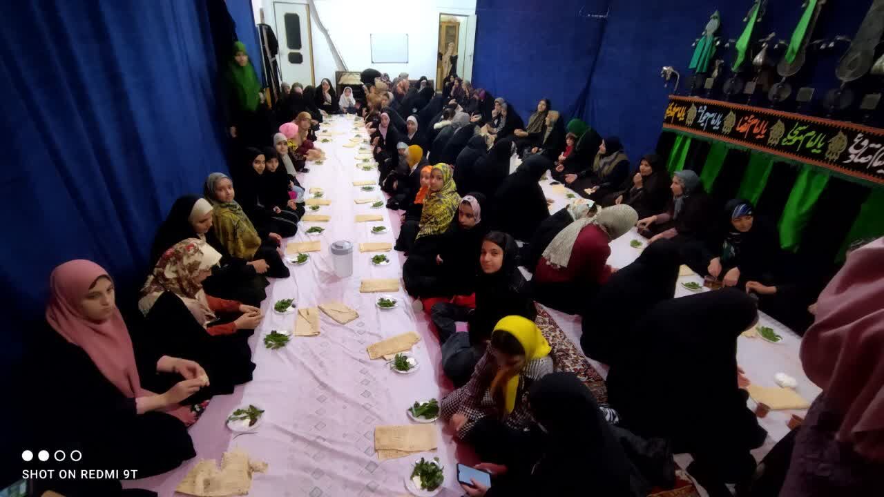 گروههای ممتاز و برتر مسابقات روزنامه دیواری دختران موعود تجلیل شدند