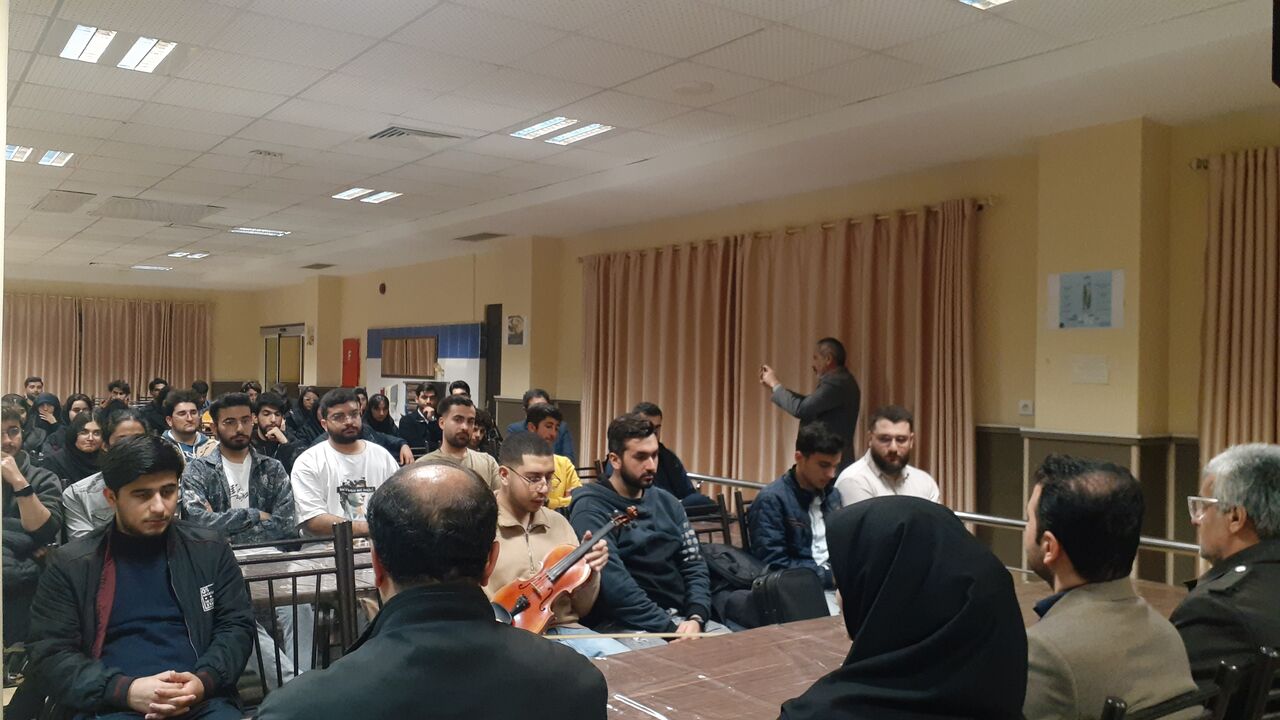 افزایش روحیه نشاط، امید و معنویت از طریق جهاد تبیین در دانشگاه‌ها