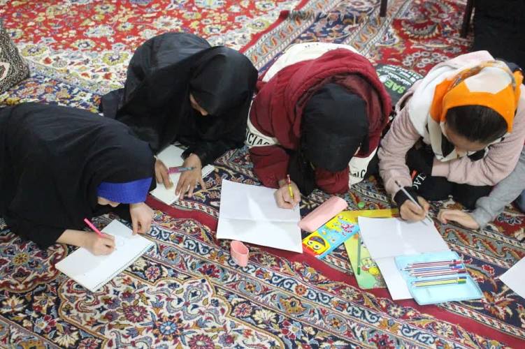 قرار همدلی در دومین جلسه آموزش نقاشی صعود در مسجد صاحب الزمان(عج) بجنورد