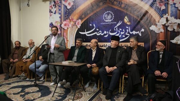 تجلیل خانه مداحان از ۱۱۰ پیرغلام خانه‌نشین