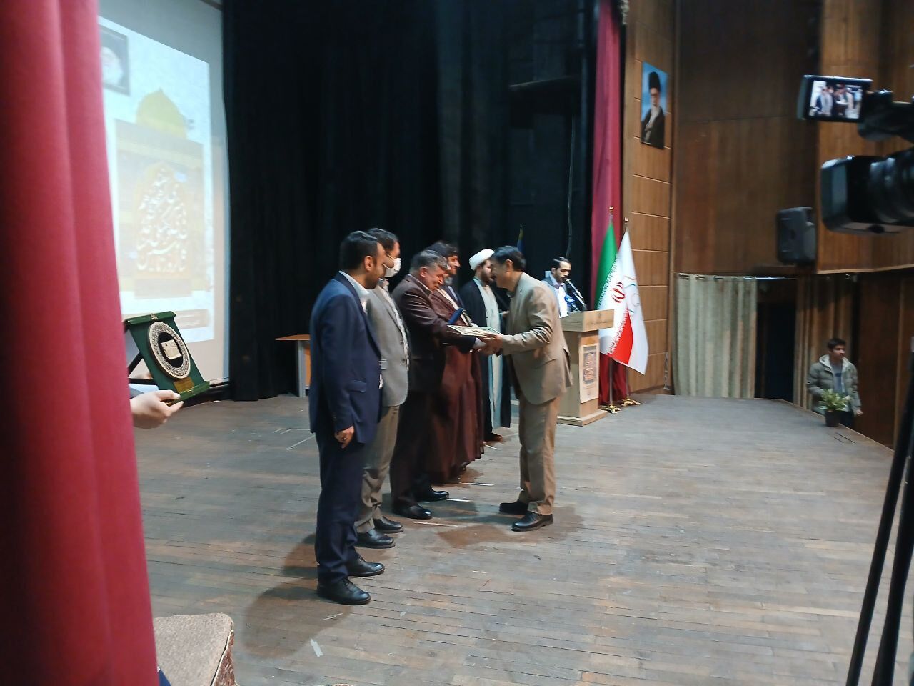 مساجد در شکوفایی توان فرهنگی، تربیتی و علمی جوانان و نوجوانان نقش آفرین هستند